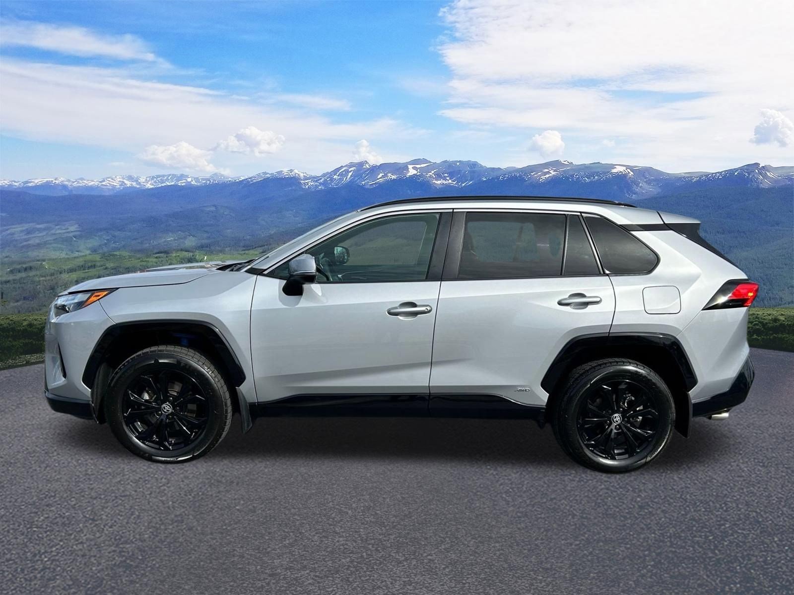 Certified 2024 Toyota RAV4 SE w/ Convenience Package image 2