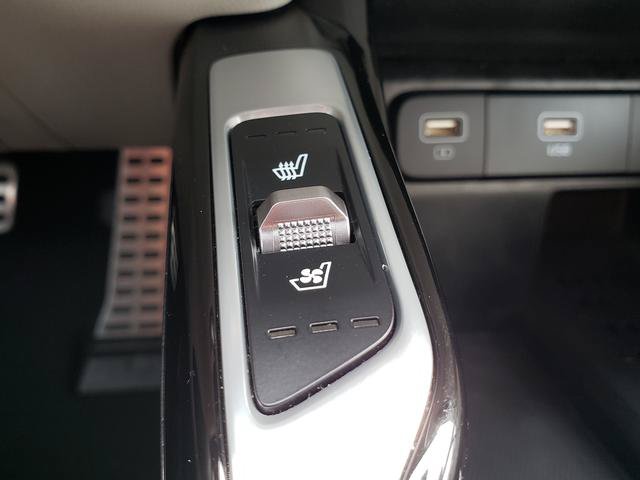 Certified 2023 Kia Sorento SX Prestige w/ Panoramic Sunroof Package AWD/4WD image 27