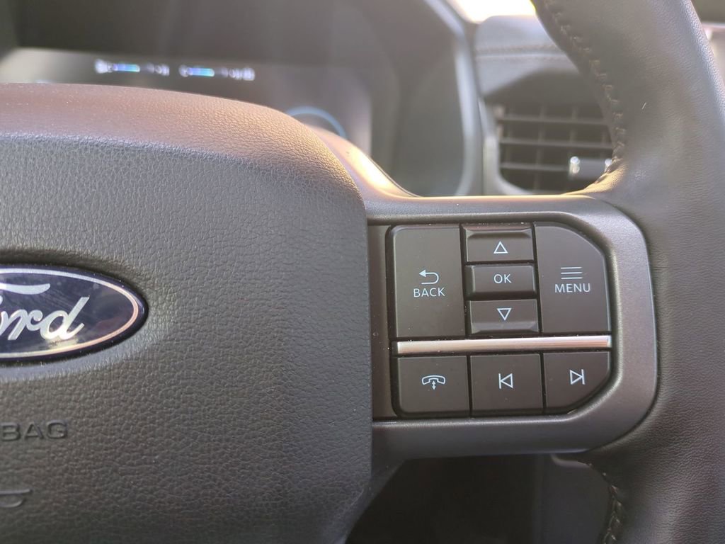 Used 2024 Ford F150 Lightning Lariat image 33