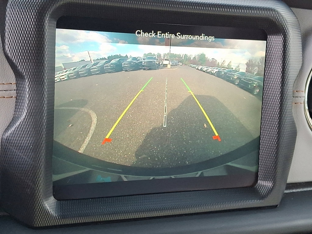 Used 2023 Jeep Wrangler Unlimited Sahara image 29