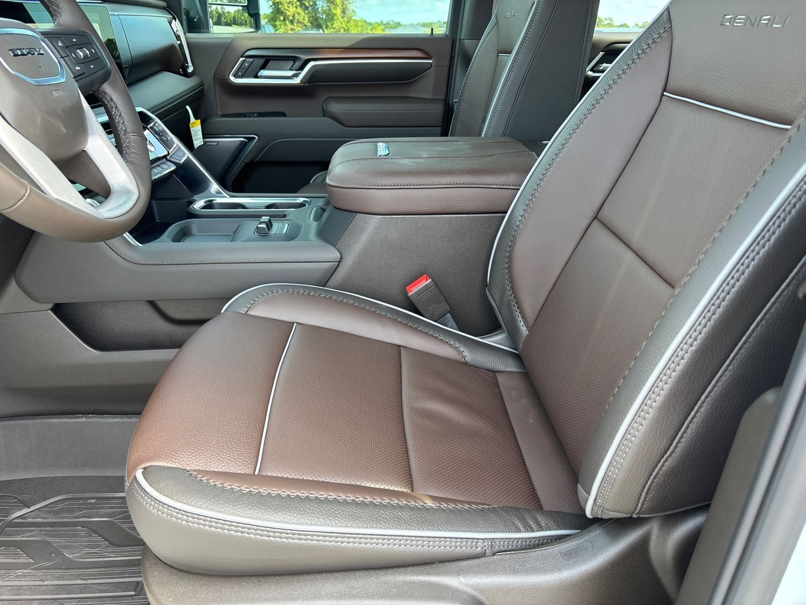 New 2026 GMC Sierra 2500 Denali w/ Denali Reserve Package image 30