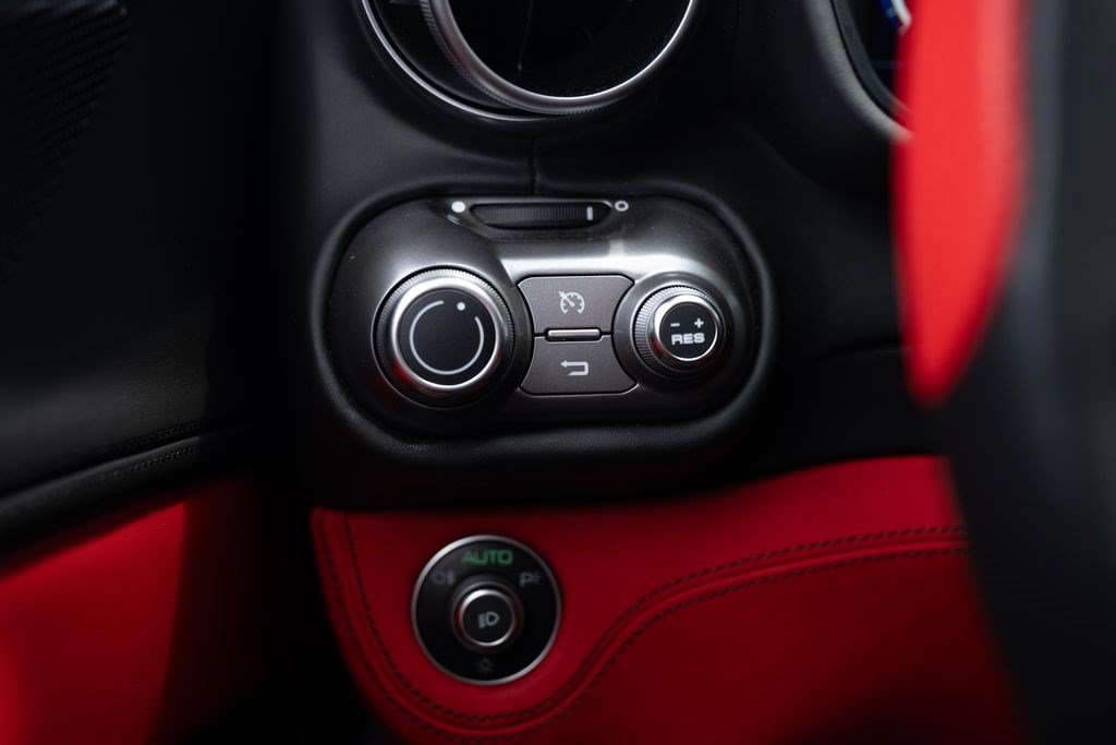 Used 2022 Ferrari Portofino M RWD image 39