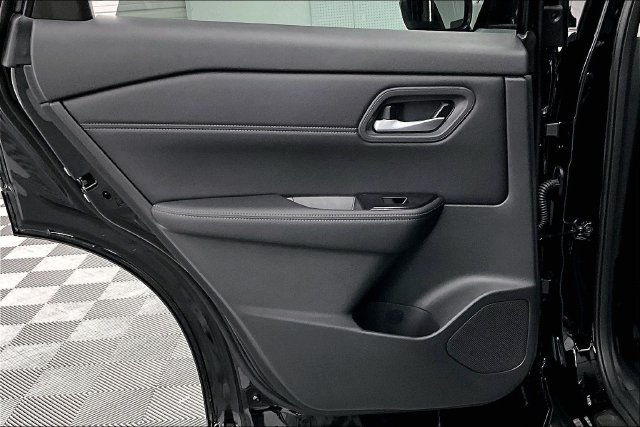 New 2026 Nissan Rogue Dark Armor FWD image 33