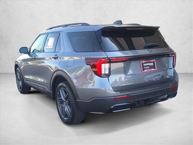 Used 2025 Ford Explorer ST-Line w/ ST-Line Street Pack image 8