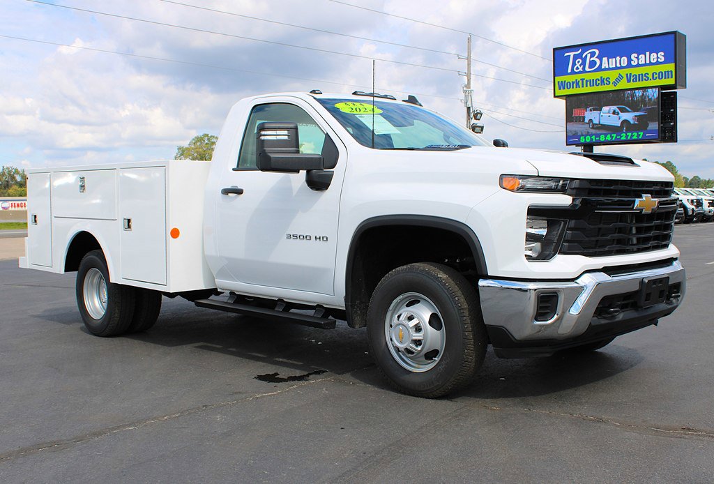 Used 2024 Chevrolet Silverado 3500 W/T w/ Snow Plow Prep Package image 3