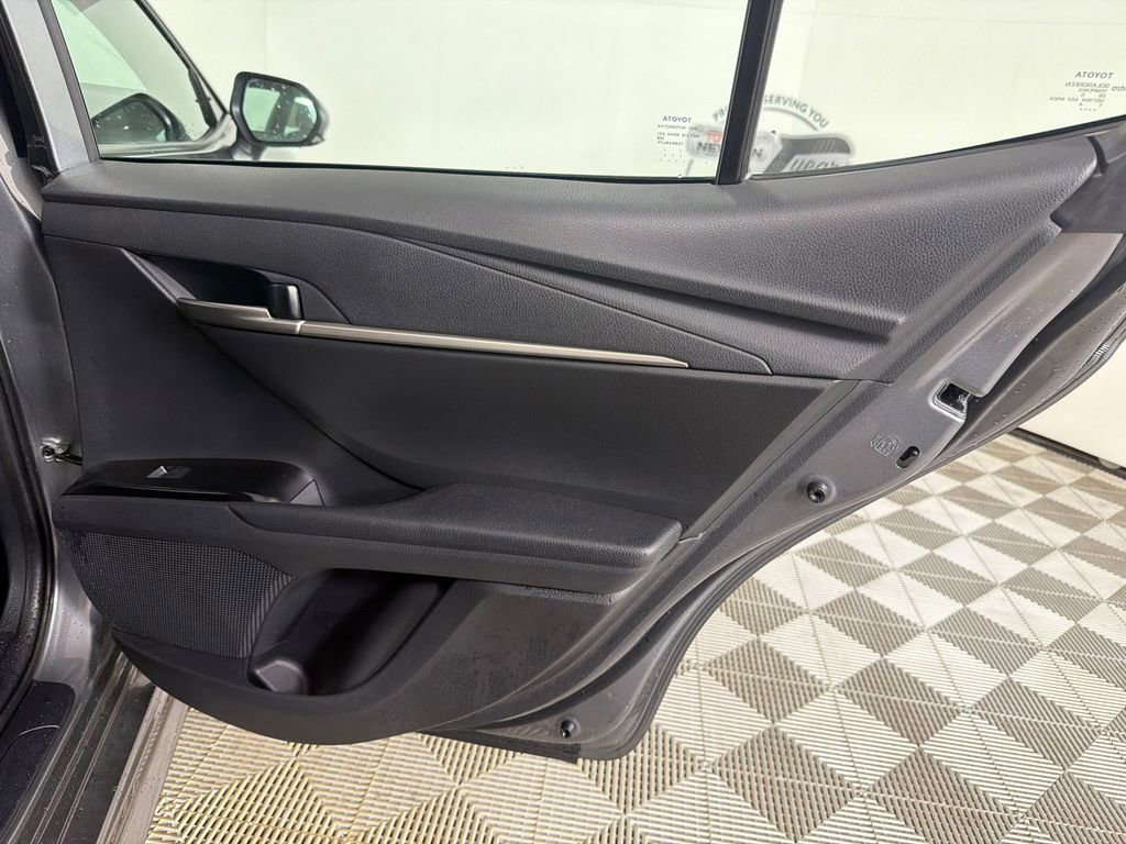 Used 2025 Toyota Camry SE FWD image 16