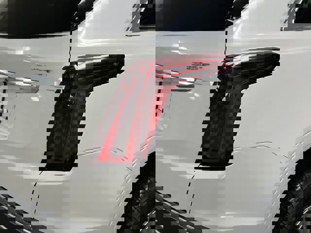 Certified 2023 Cadillac XT5 Premium Luxury image 11