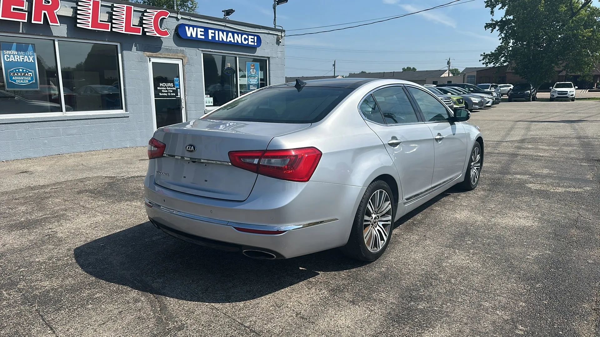 Used 2016 Kia Cadenza Premium image 5
