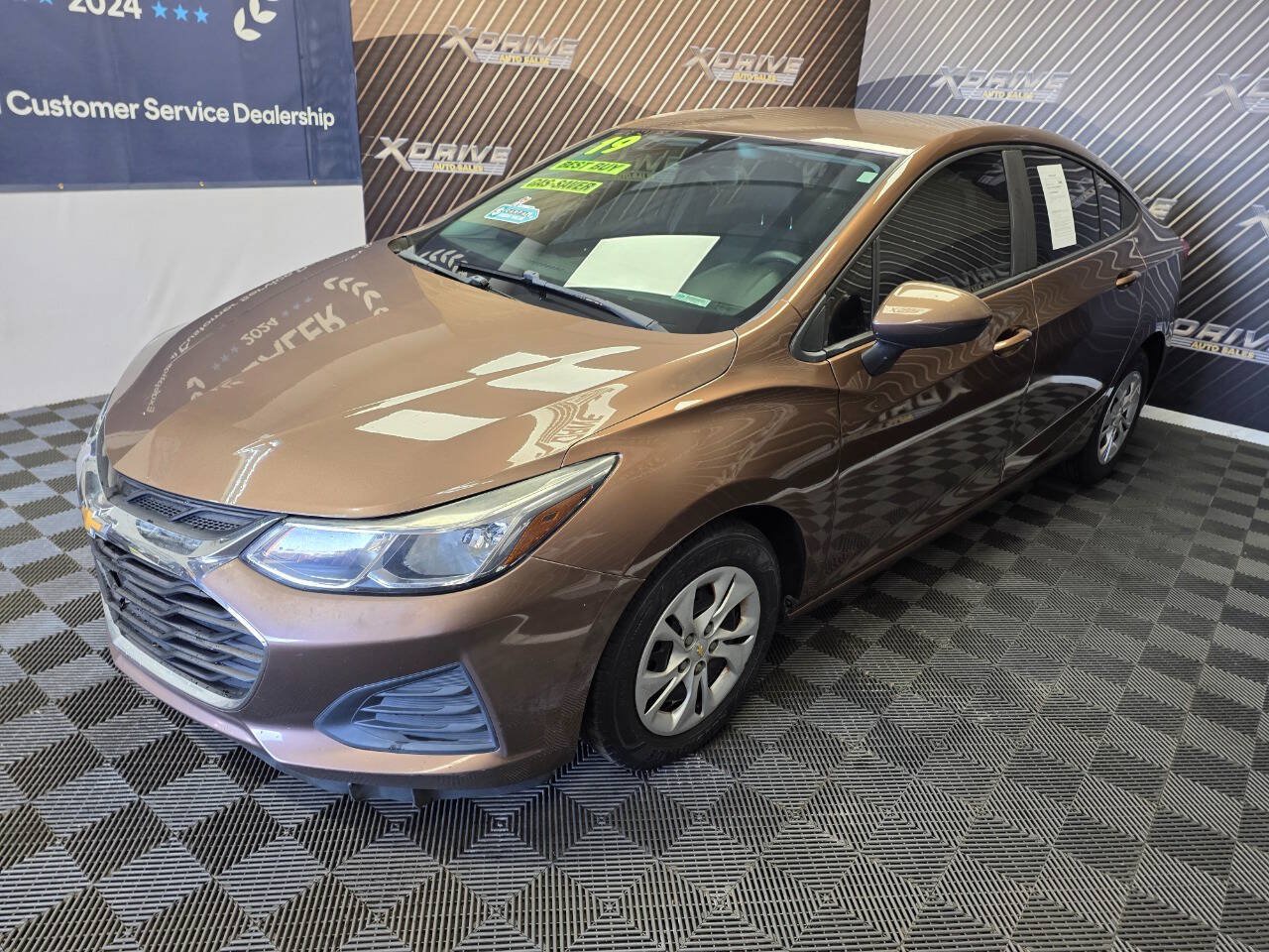 Used 2019 Chevrolet Cruze LS FWD image 1
