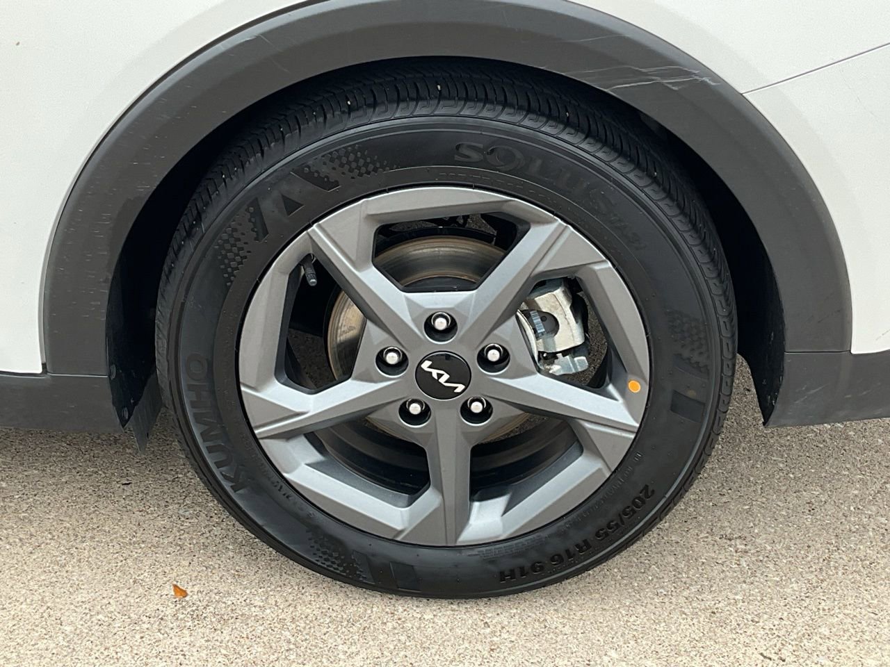 Used 2025 Kia K4 LXS image 8