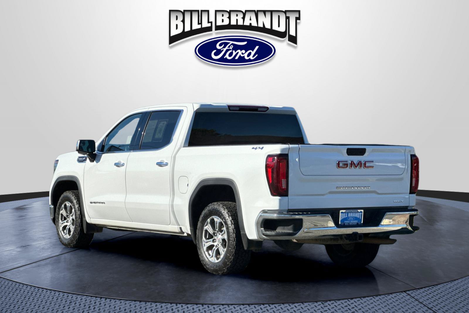 Used 2025 GMC Sierra 1500 SLT AWD/4WD image 5