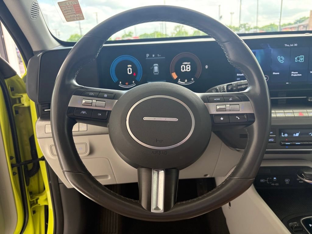 Used 2024 Hyundai Kona SEL AWD/4WD image 3