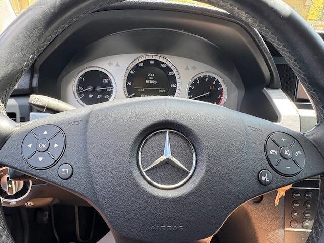 Used 2011 Mercedes-Benz GLK 350 2WD image 37