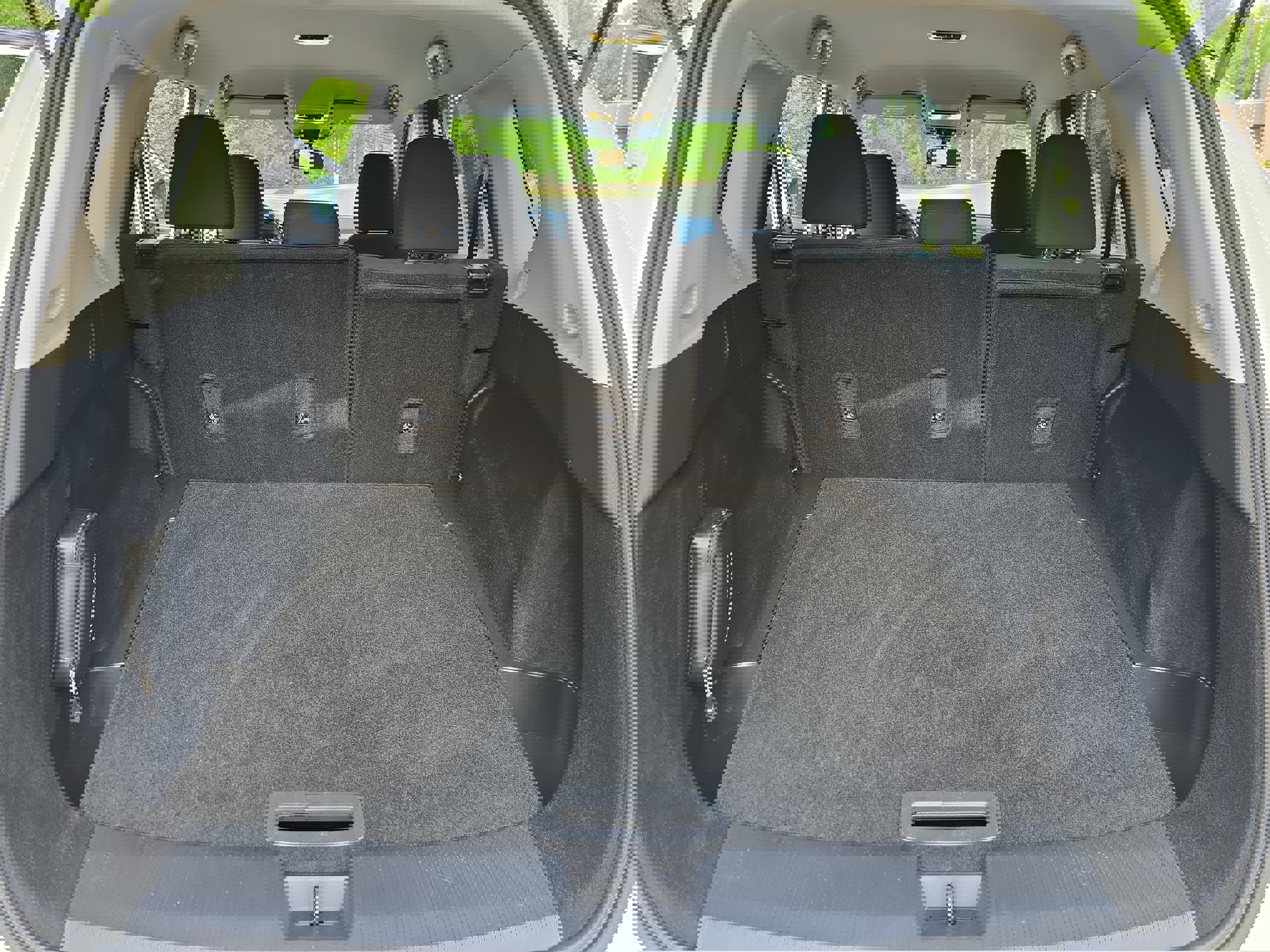 Used 2024 Nissan Rogue S FWD image 13