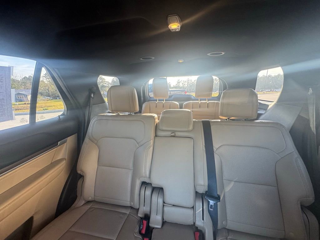 Used 2016 Ford Explorer Limited image 17
