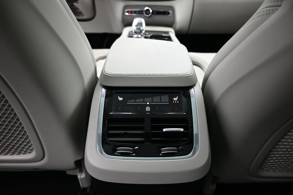 Used 2024 Volvo XC90 B6 Ultimate AWD/4WD image 26