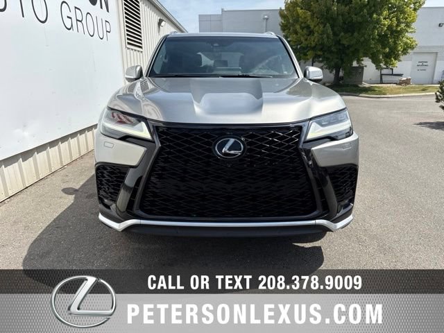 Used 2022 Lexus LX 600 F Sport AWD/4WD image 9