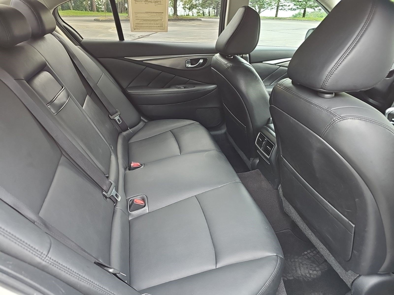 Used 2017 INFINITI Q50 3.0t Premium RWD image 15