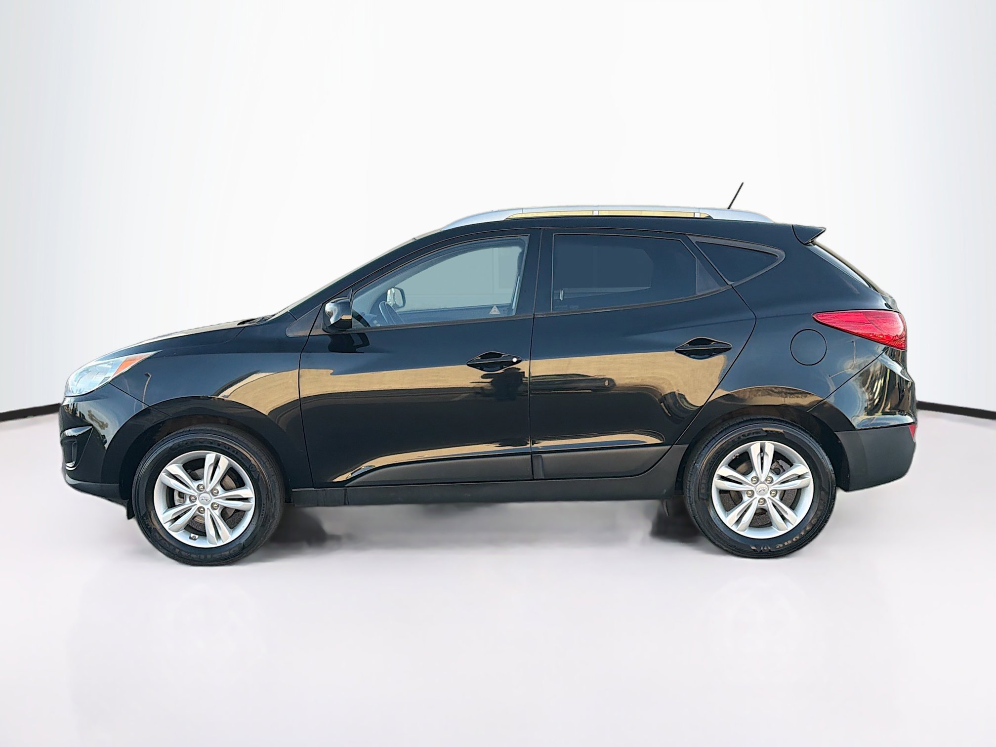 Used 2010 Hyundai Tucson GLS w/ Popular Equipment Pkg 2 FWD image 4