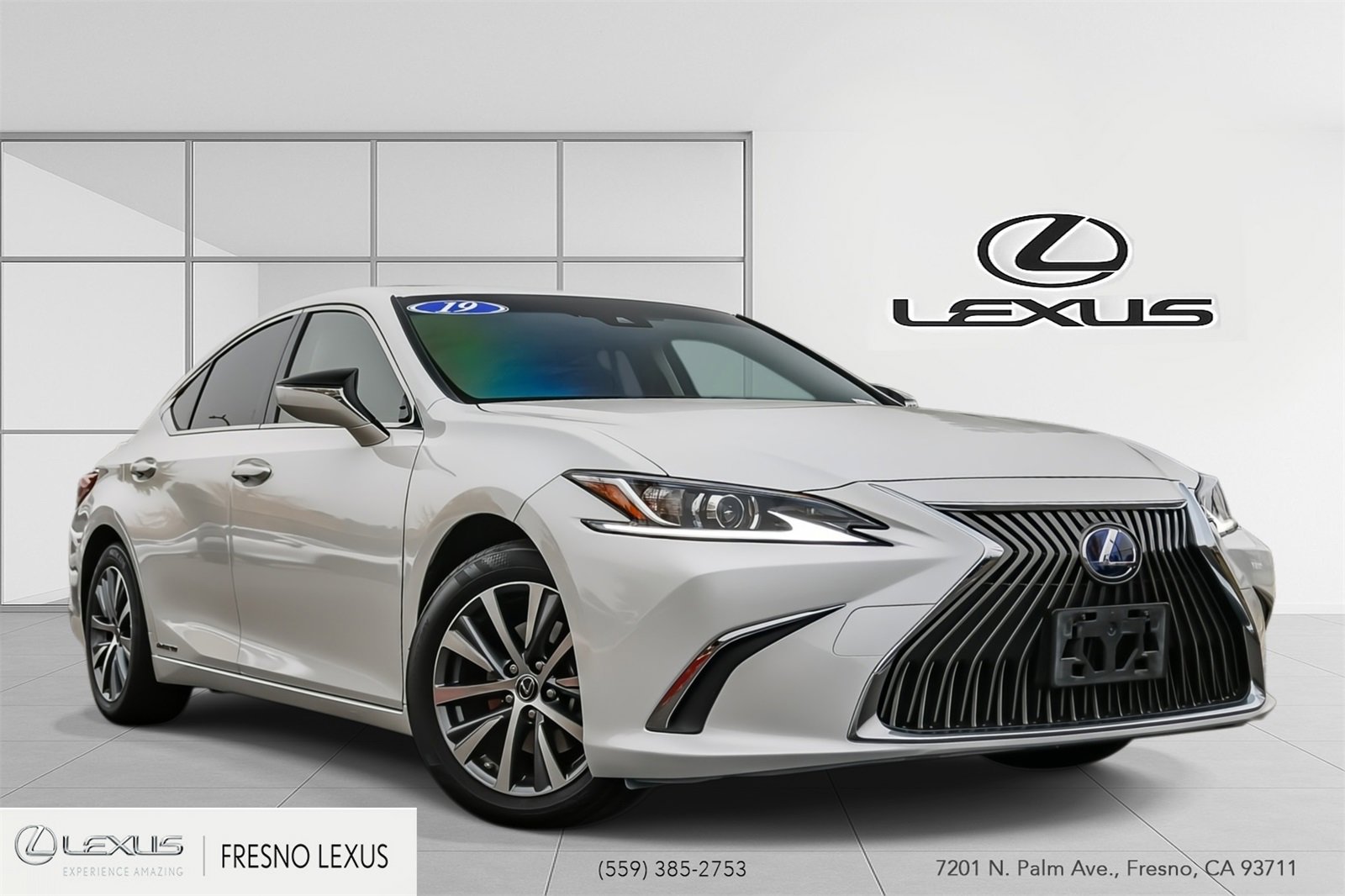 Used 2019 Lexus ES 300h image 1