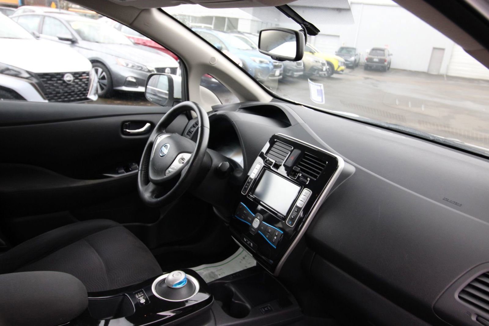 Used 2016 Nissan Leaf SV image 17