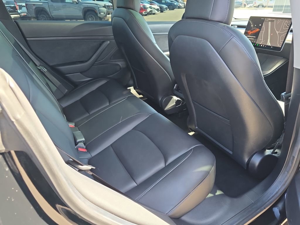 Used 2021 Tesla Model 3 Standard Range Plus image 14
