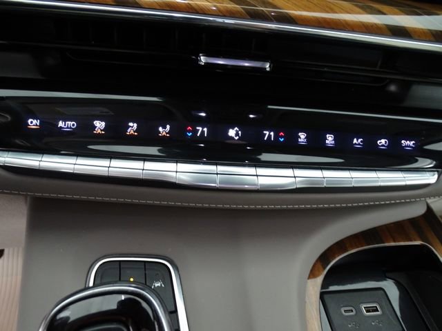 Used 2024 Cadillac Escalade Sport Platinum AWD/4WD image 16