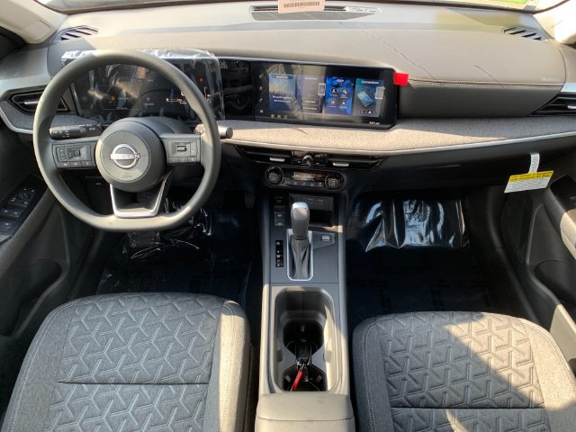 Used 2026 Nissan Kicks SV w/ Interior Electronics Package AWD/4WD image 15