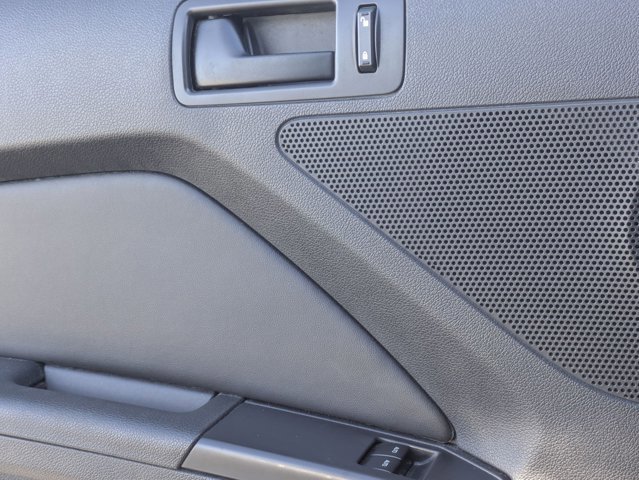 Used 2014 Ford Mustang Coupe image 3