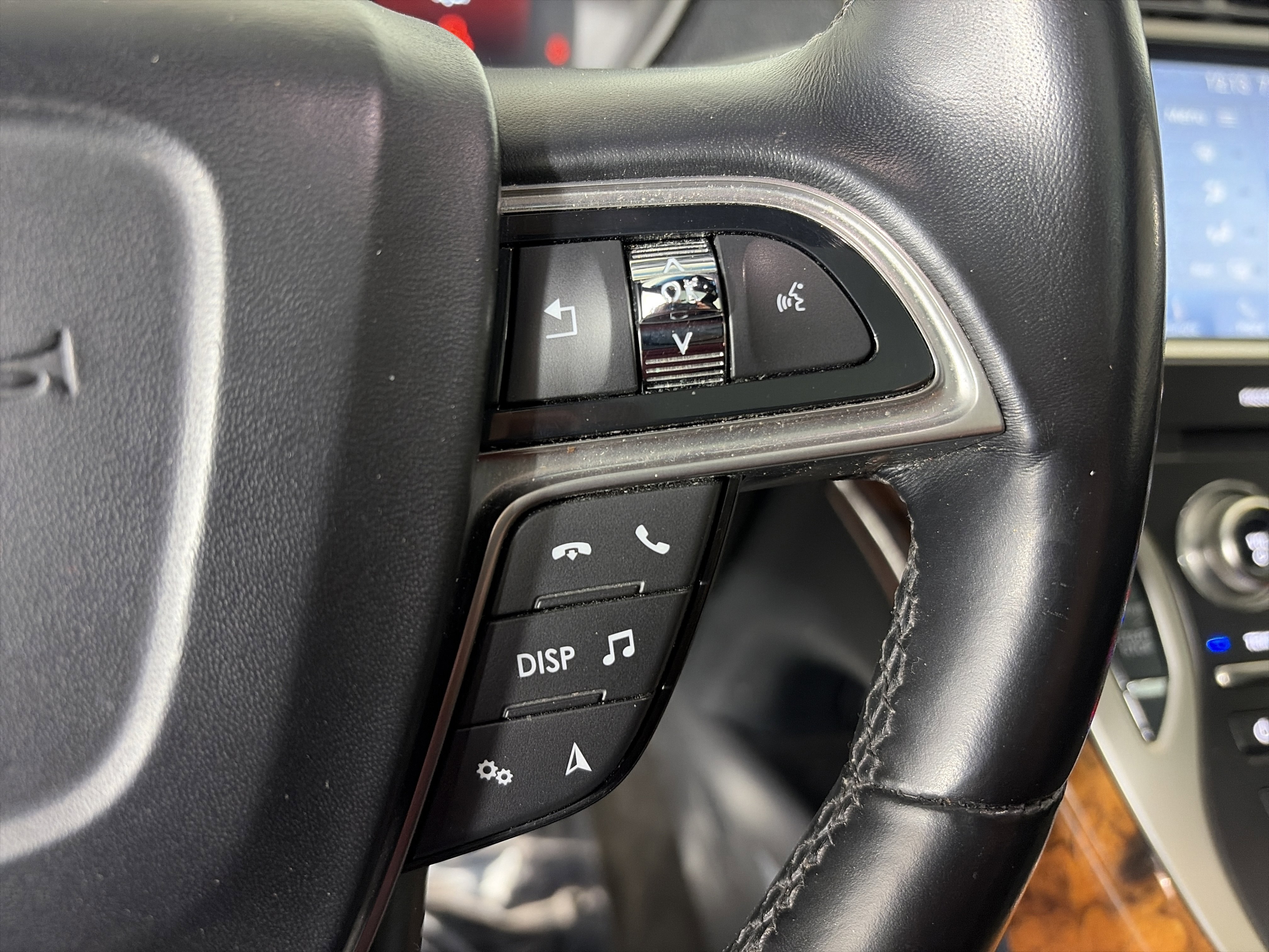 Used 2019 Lincoln Nautilus Reserve image 34