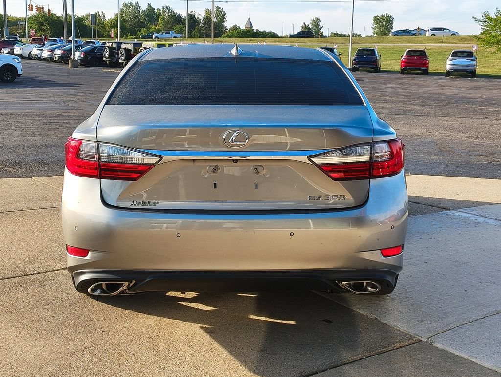 Used 2018 Lexus ES 350 FWD image 16