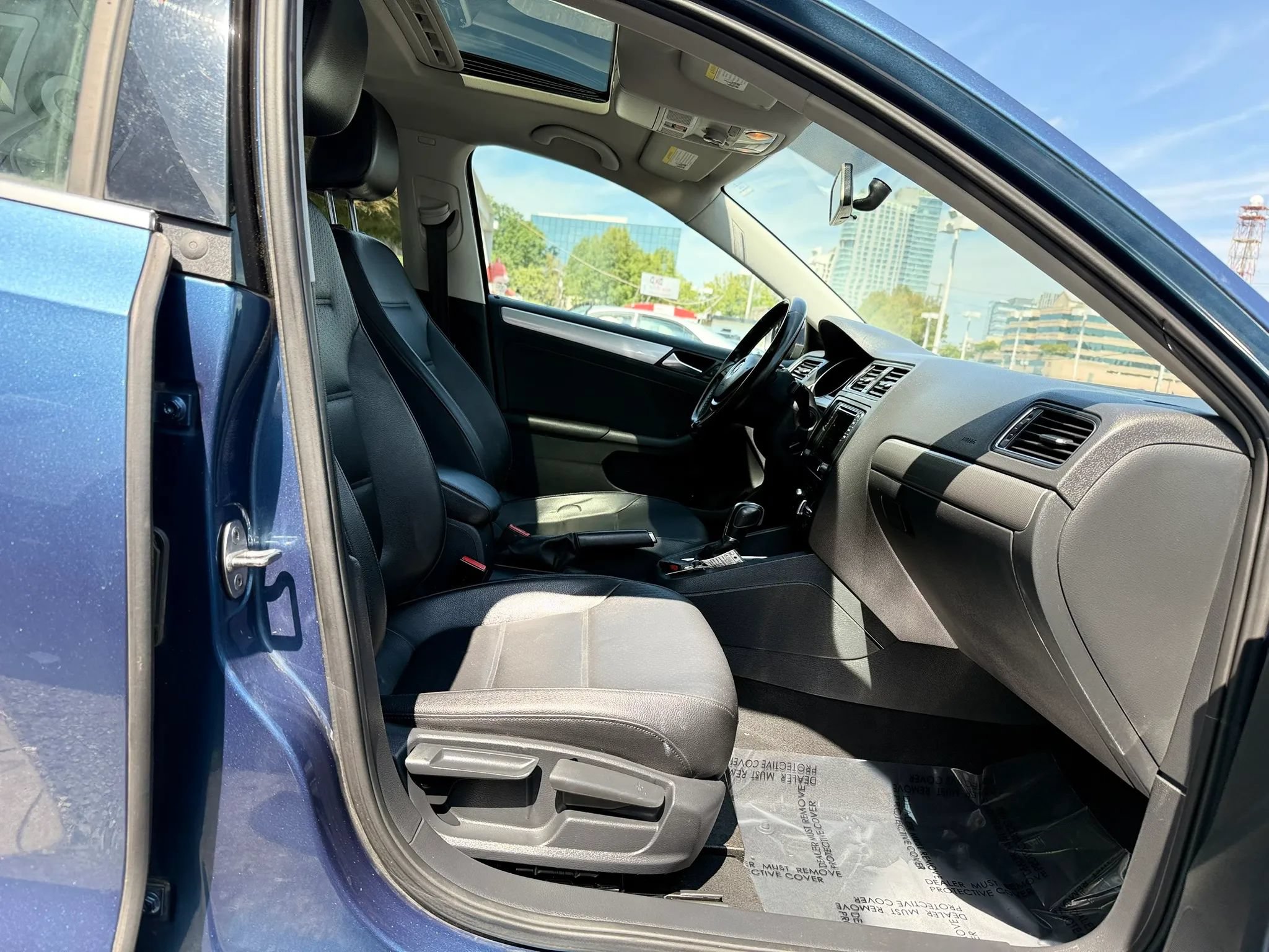 Used 2017 Volkswagen Jetta SE FWD image 37
