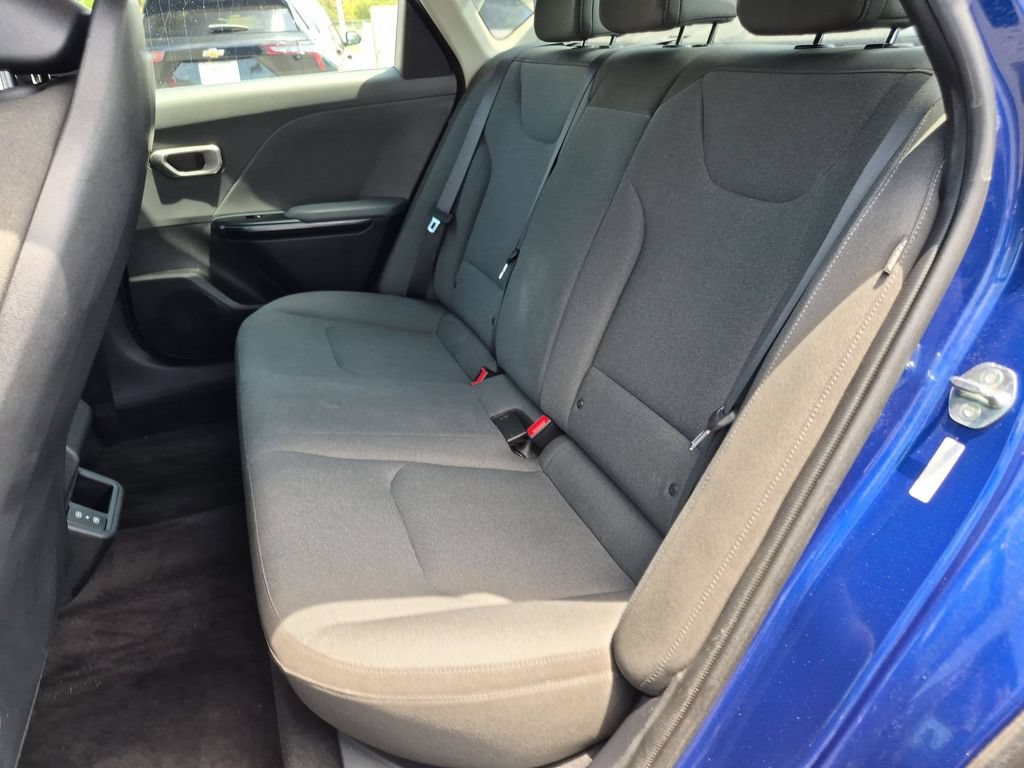 Used 2025 Kia K4 FWD image 28