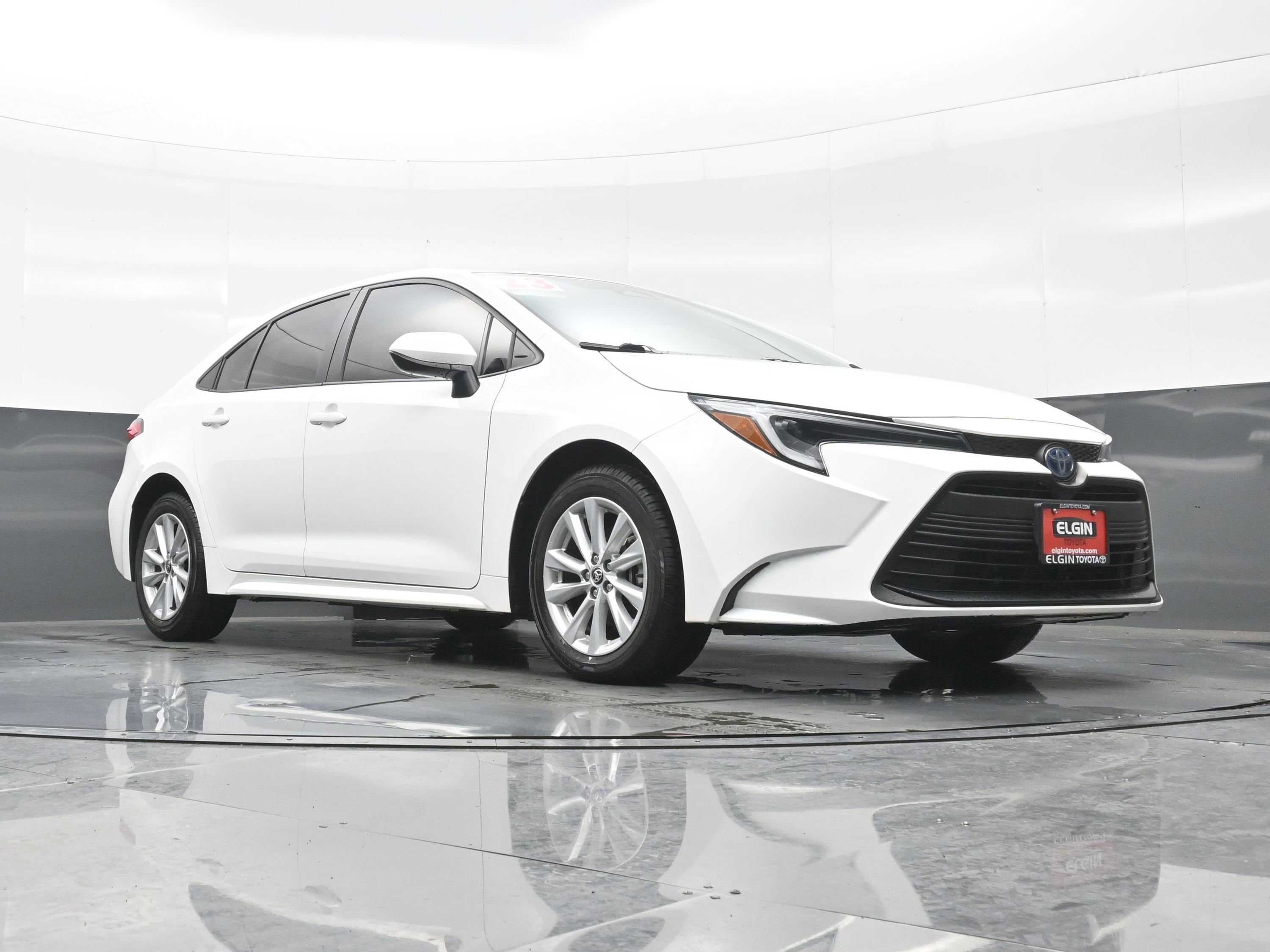 Used 2023 Toyota Corolla LE w/ LE Convenience Package image 25