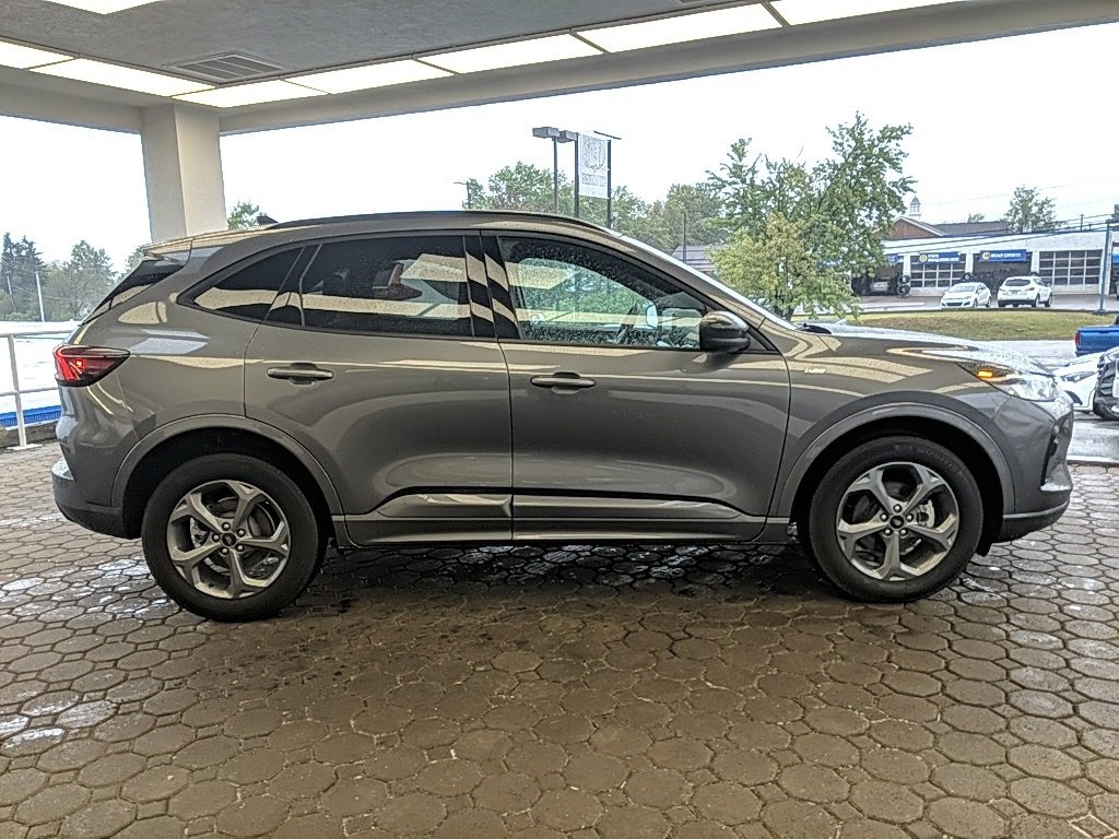 Certified 2023 Ford Escape ST-Line w/ Tech Pack #1 image 4
