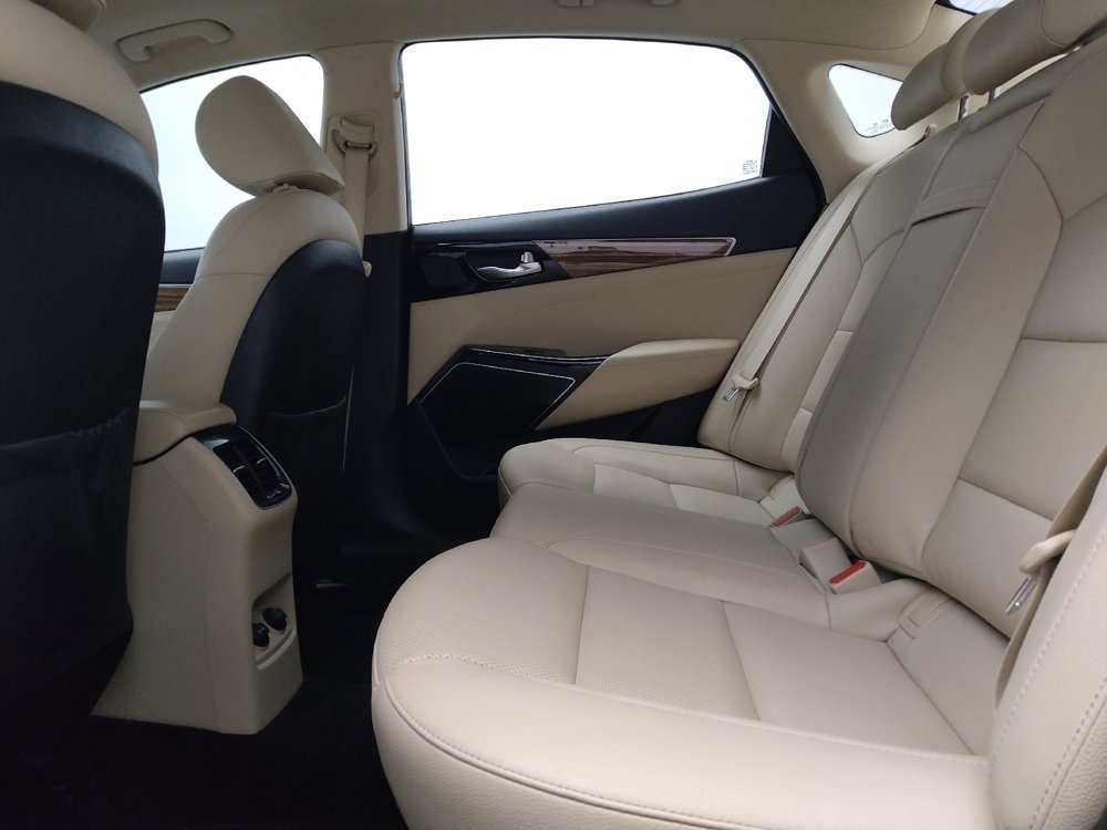 Used 2019 Kia Cadenza Technology image 18