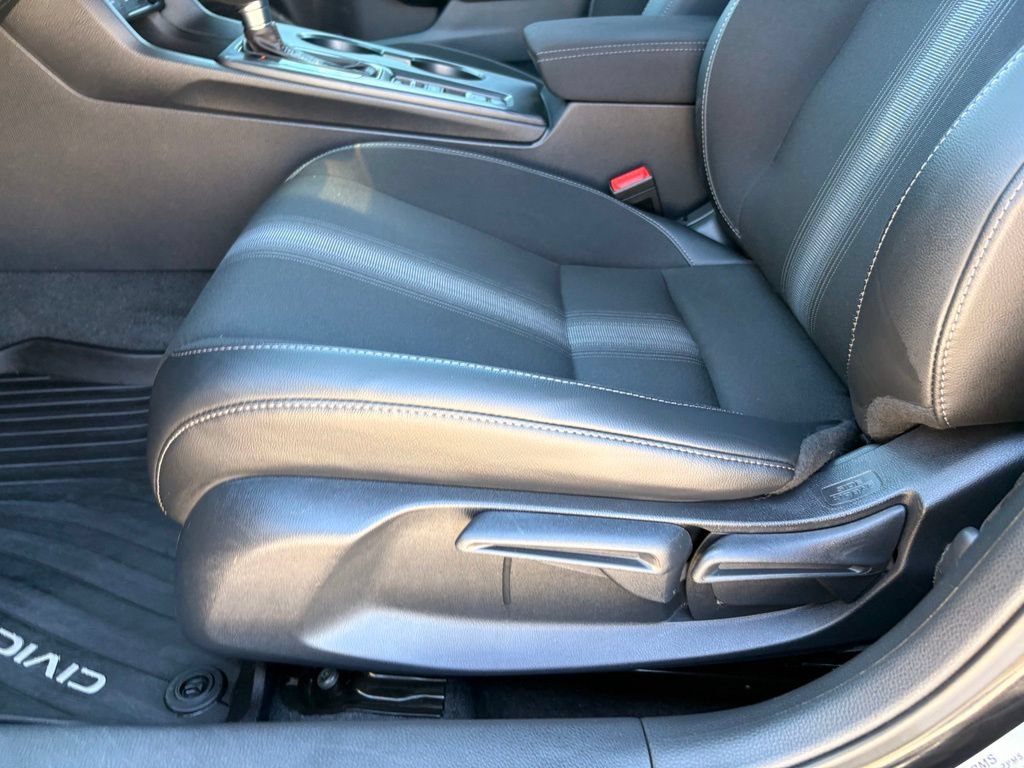 Used 2025 Honda Civic Sport image 26