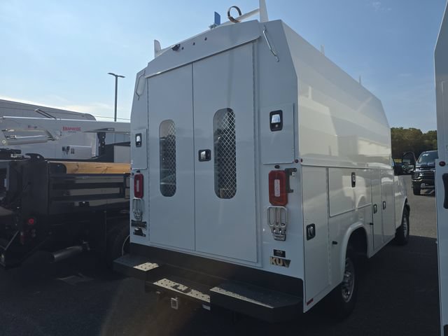 New 2026 Chevrolet Express 3500 w/ Power Convenience Package RWD image 6