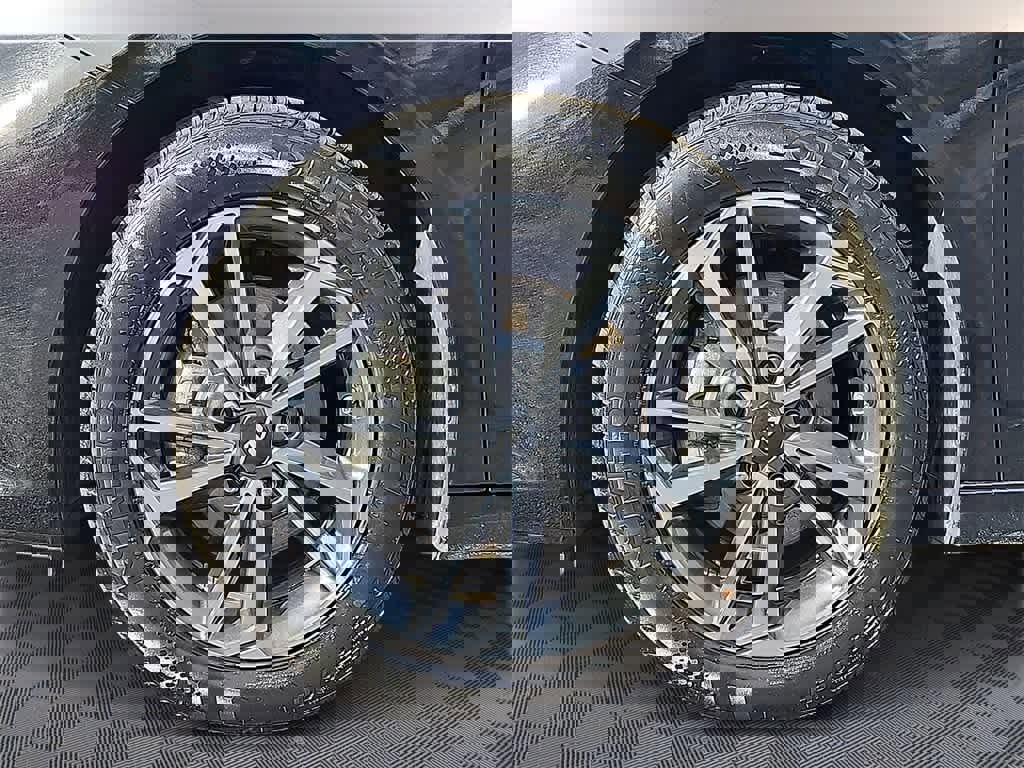 Used 2024 Kia Forte LXS image 7