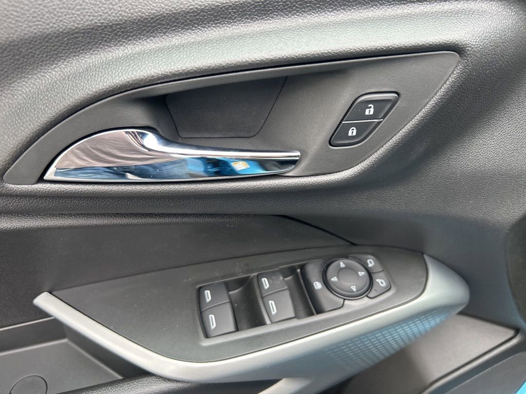New 2026 Chevrolet Trax RS image 8