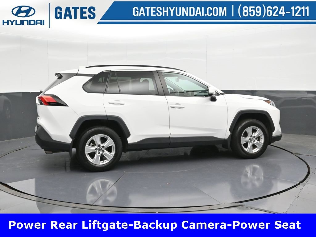 Used 2021 Toyota RAV4 XLE image 3