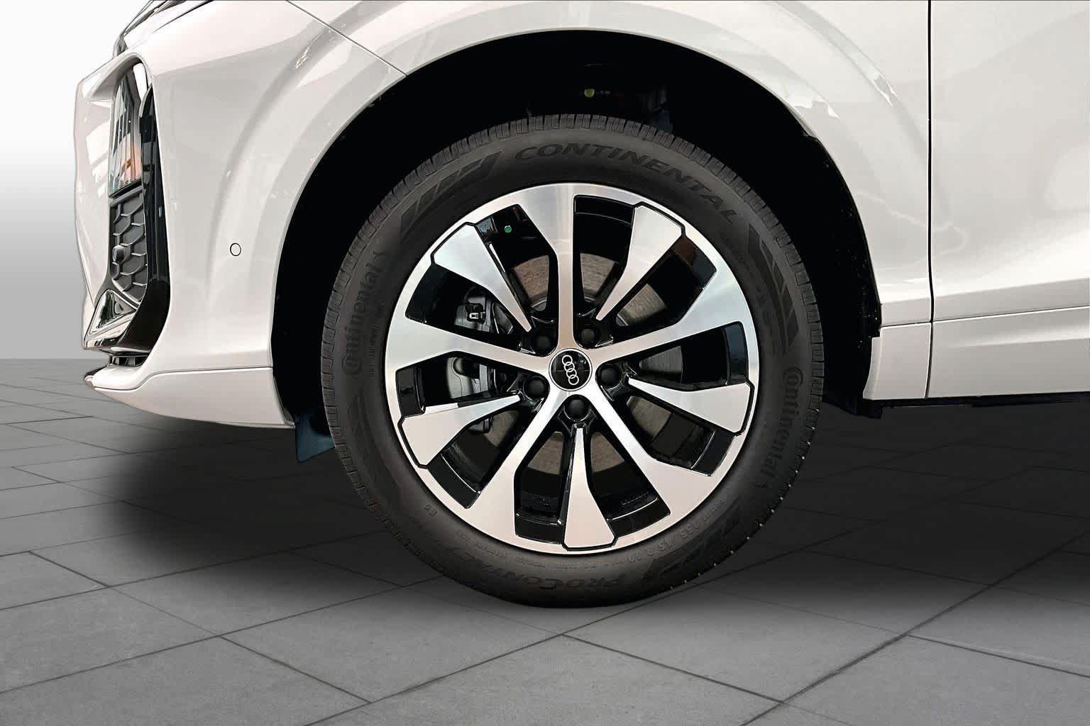 New 2026 Audi Q3 quattro 2.0T AWD/4WD image 11