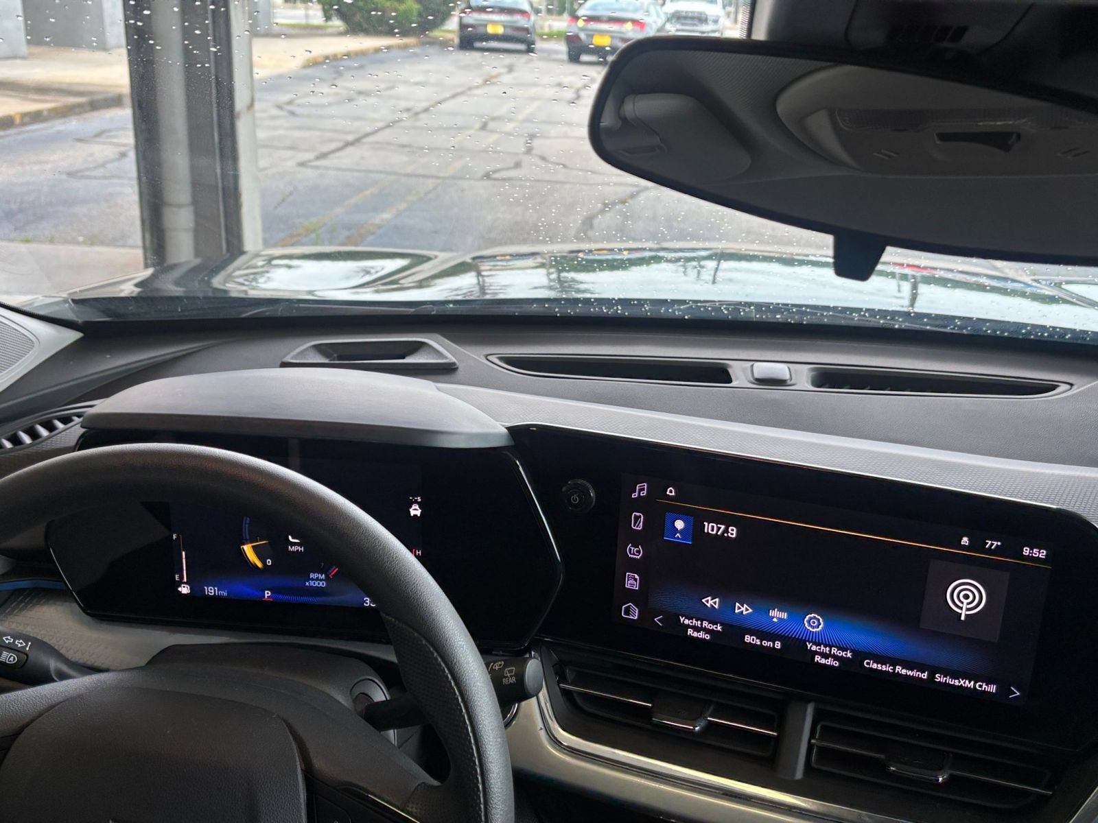 Used 2025 Chevrolet Trax LT FWD image 34