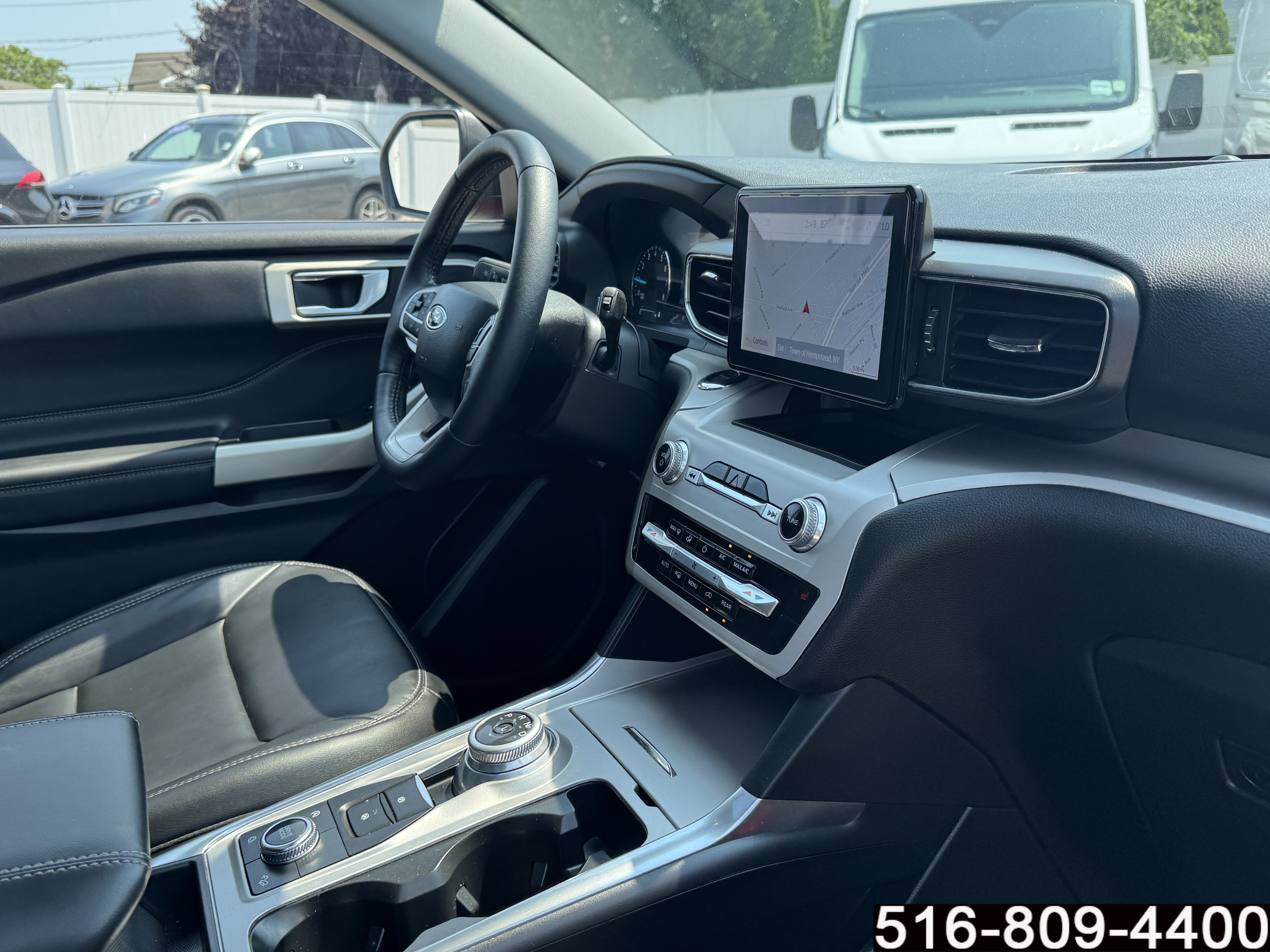Used 2023 Ford Explorer XLT w/ Equipment Group 202A AWD/4WD image 29