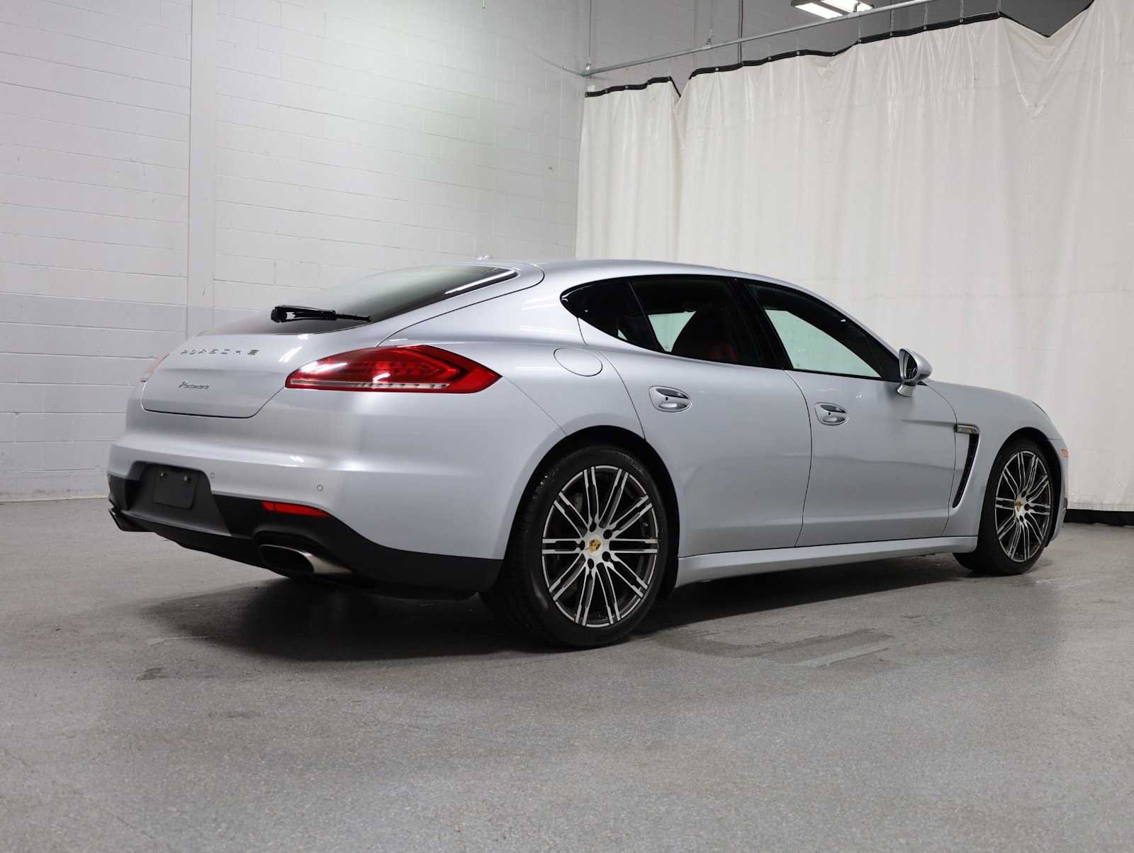 Used 2016 Porsche Panamera Edition RWD image 9