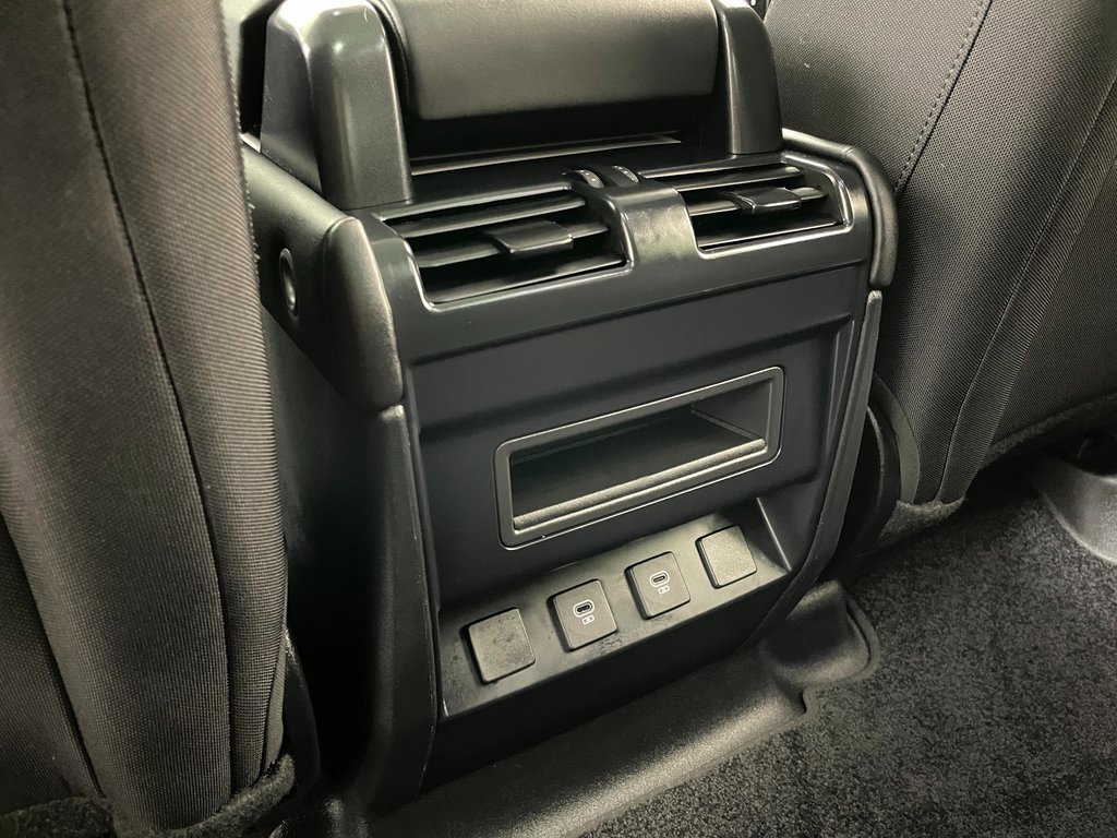 Used 2025 Land Rover Defender 110 S image 45