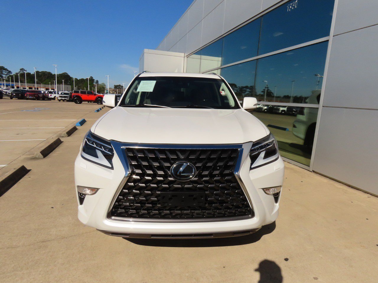 Used 2020 Lexus GX 460 Premium w/ Premium Package image 4