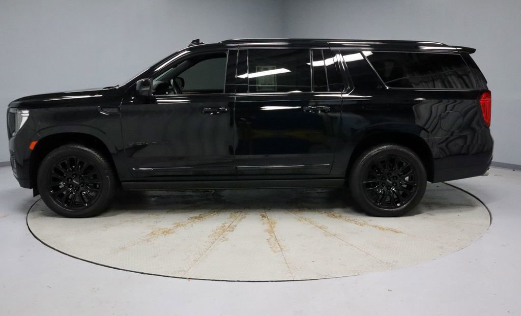 Used 2024 GMC Yukon XL Denali Ultimate image 10