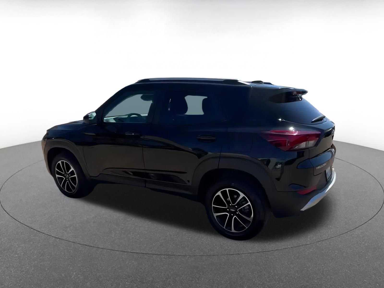 Used 2024 Chevrolet TrailBlazer LT w/ Driver Confidence Package image 10