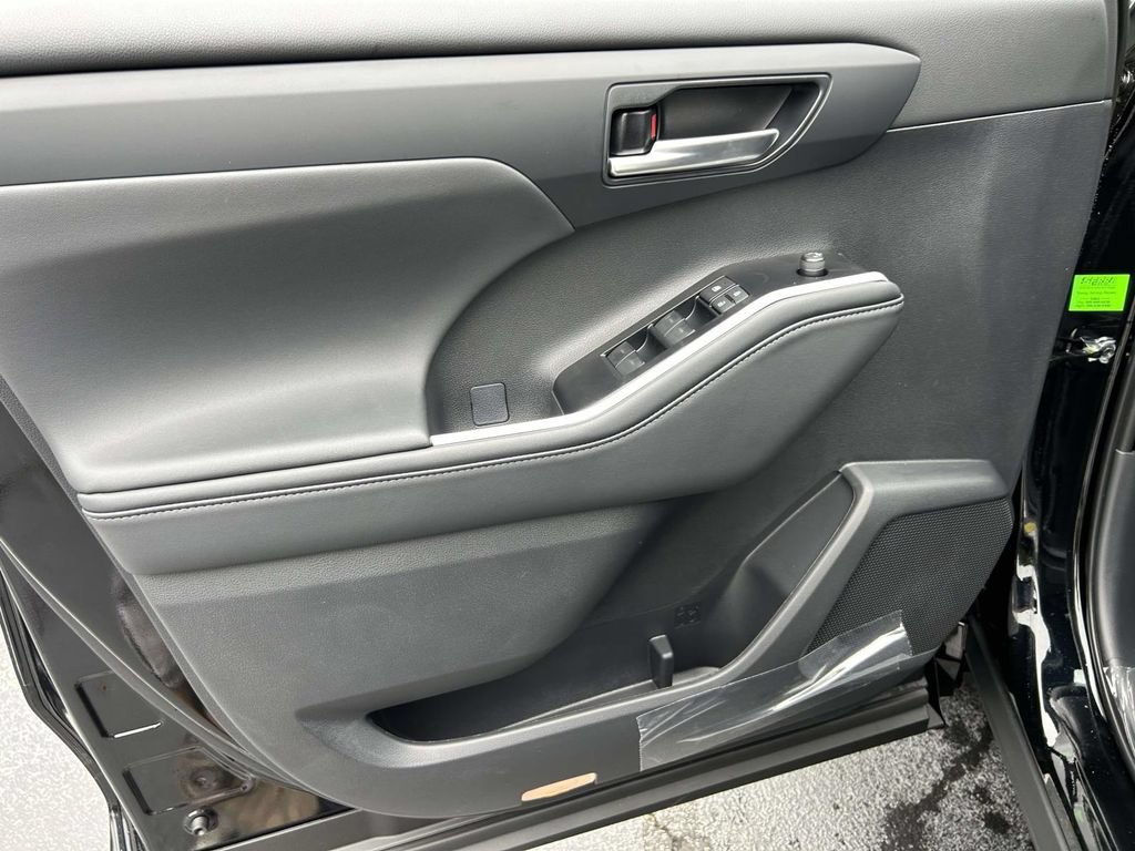 New 2026 Toyota Highlander XSE AWD/4WD image 17